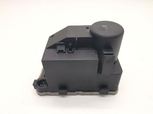 Used Comfort control module MERCEDES-BENZ E-CLASS (W210) E 220 D (210.004) (95 hp) 28985332