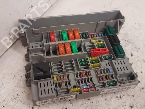 Used Fuse box BMW 1 (E87) 120 d (163 hp) 28992277