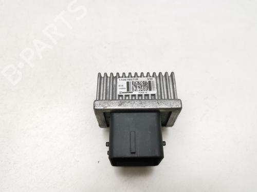 electronic-module-renault-captur-i-j5_-h5_-2013-39444017 main image