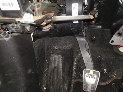 Used Clutch pedal Clutch pedal FORD PUMA (J2K, CF7) 1.0 EcoBoost (125 hp) 40216284 40216284