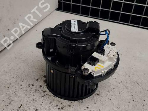 Moteur de chauffage RENAULT MEGANE IV Hatchback (B9A/M/N_) 1.3 TCe 115 (B9N9) (116 hp) 28993188