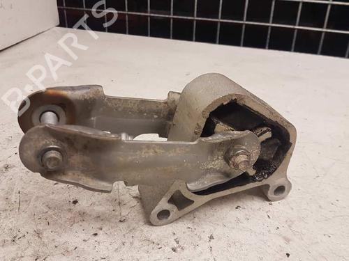 Used Engine mount MERCEDES-BENZ VITO Mixto (Double Cabin) (W447) [2014-2025]  28982474