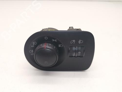 Used Headlight switch SEAT LEON (1P1) [2005-2013]  28978036