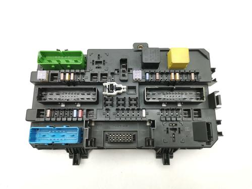 Used Fuse box Fuse box OPEL ASTRA H (A04) 1.4 (L48) (90 hp) 34473175 34473175