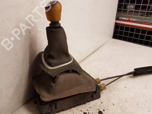 Used Gear lever RENAULT CLIO III (BR0/1, CR0/1) 2.0 16V Sport (CR0N, CR1P) (197 hp) 28998660