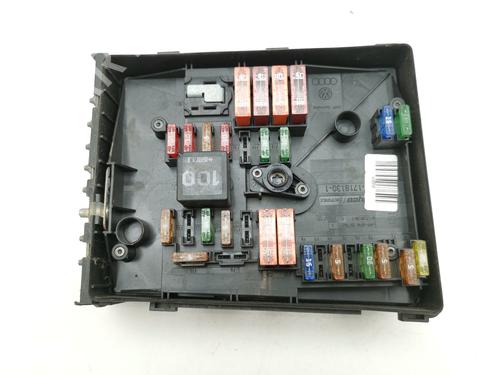 Used Fuse box AUDI A3 Sportback (8PA) 1.9 TDI (105 hp) 29000338