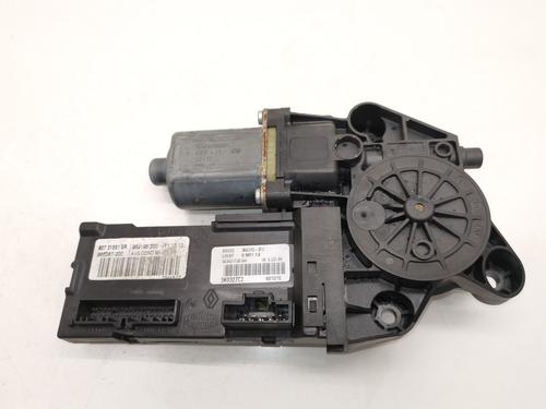 Vindusheismotor venstre foran RENAULT MEGANE III Hatchback (BZ0/1_, B3_) 1.2 TCe (BZ2B, BZ11) (116 hp) 28999466