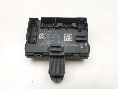 BP32865917M83 main image