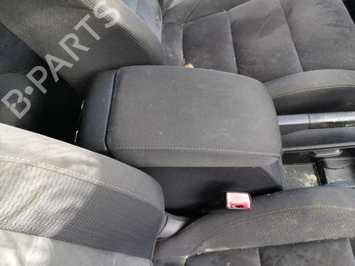 Armlene VW GOLF VI (5K1) [2008-2014]  30468053