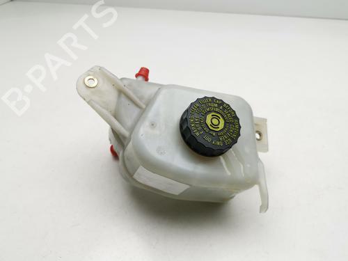 Servolenkungsbehälter für TOYOTA YARIS (_P13_) 1.5 Hybrid (NHP130_, NHP130) (101 hp) 29810989