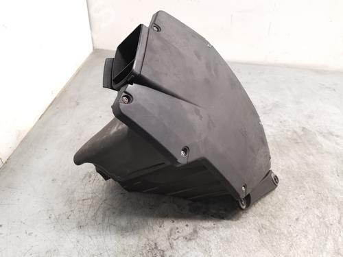 Used Air filter box BMW 3 (E90) 330 i (258 hp) 31827298