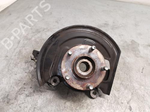 Used Left front steering knuckle NISSAN QASHQAI I (J10, NJ10) [2006-2015]  30102435