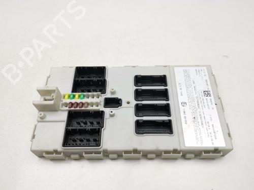 Used Fuse box Fuse box 39442540 39442540