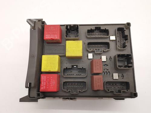 Used Fuse box RENAULT LAGUNA II (BG0/1_) 1.9 dCi (BG1A, BG1V) (130 hp) 28983886