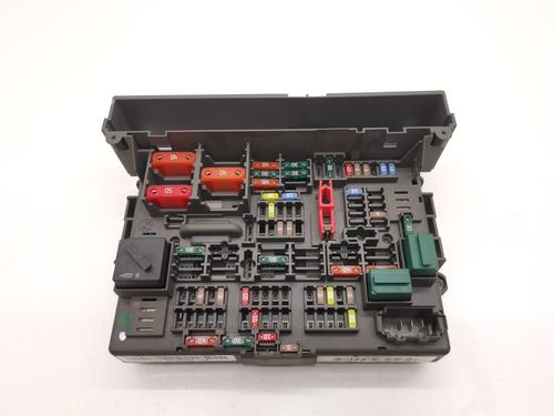 Used Fuse box BMW 1 (E87) 118 d (143 hp) 28992628