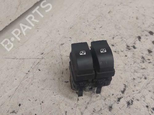 Used Left front window switch RENAULT MEGANE II Saloon (LM0/1_) [2003-2025]  28978222