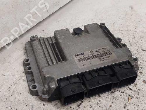 Centralita motor RENAULT MEGANE II Saloon (LM0/1_) [2003-2025]  28989785