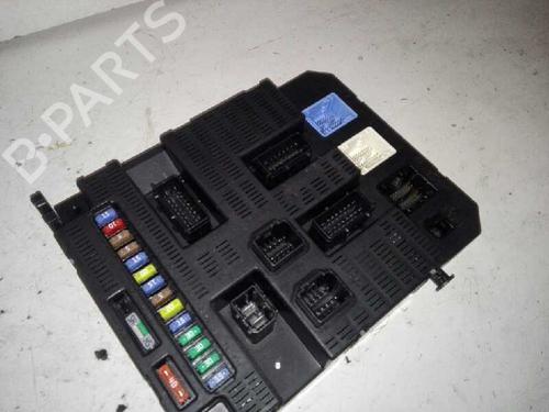 Used Fuse box CITROËN C4 I (LC_) [2004-2014]  28989599