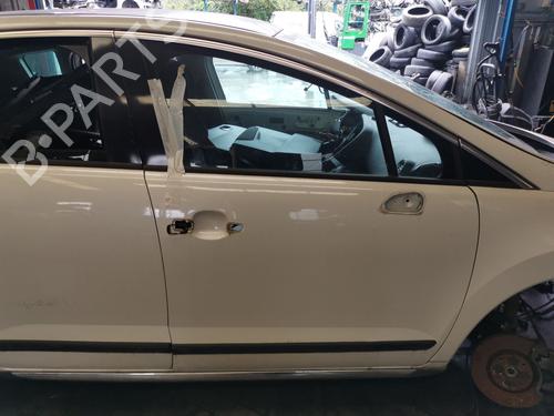 Used Right front door PEUGEOT 3008 I MPV (0U_) [2009-2017]  29953487