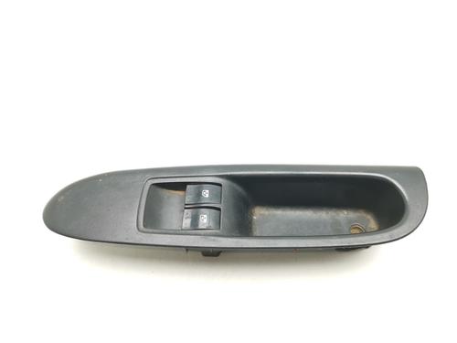 Interrupteur de vitre avant gauche RENAULT CLIO II (BB_, CB_) [1998-2016]  28977608