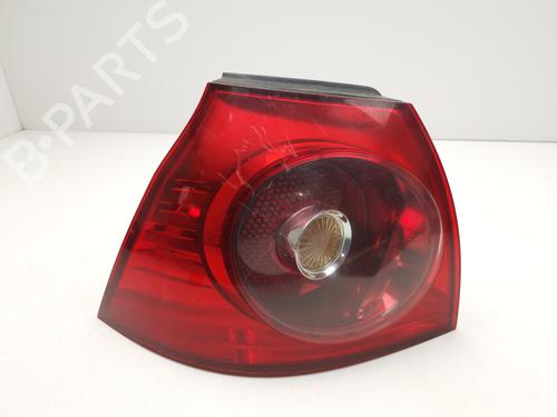 Używane Lampa tylna lewa VW GOLF V (1K1) [2003-2010]  28997709