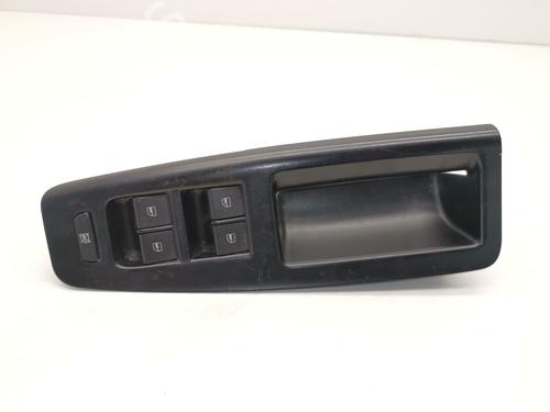 Interrupteur de vitre avant gauche VW POLO IV (9N_, 9A_) 1.4 16V (80 hp) 28978882