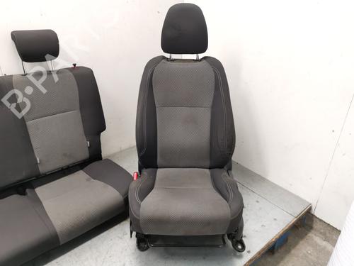 Komplet foteli TOYOTA YARIS (_P13_) 1.5 Hybrid (NHP130_, NHP130) | BP30391477C78
