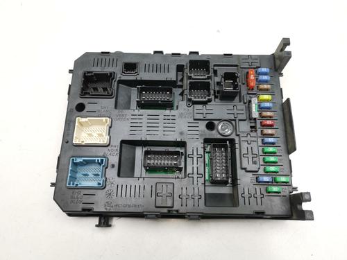 Used Fuse box PEUGEOT 5008 (0U_, 0E_) 1.6 HDi (110 hp) 29865630