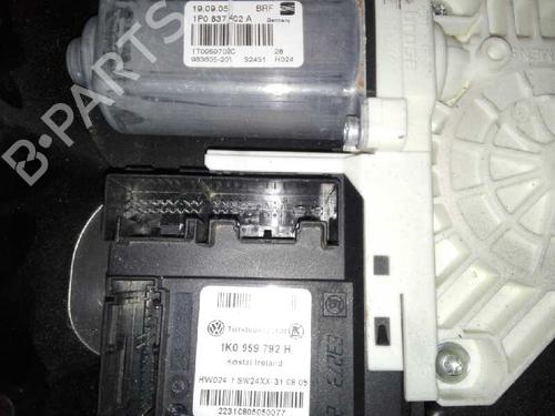 Front right window mechanism SEAT LEON (1P1) | BP28999315C23