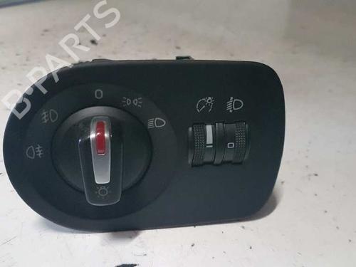 Used Headlight switch SEAT LEON (1P1) [2005-2013]  28977889