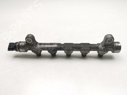 Used Injection rail Injection rail 37595011 37595011