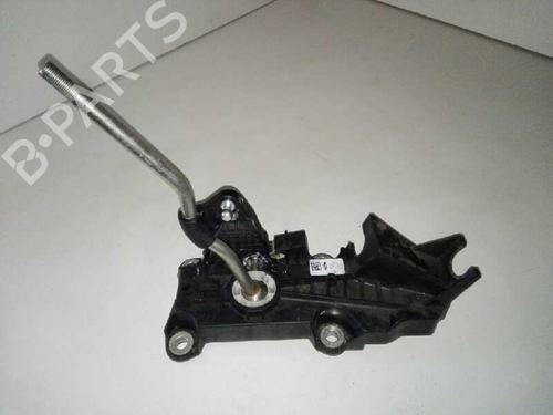 Used Gear lever FORD FOCUS II Turnier (DA_, FFS, DS) [2004-2012]  28998658