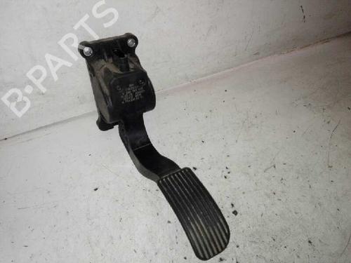 Used Pedal MERCEDES-BENZ VIANO (W639) CDI 2.2 (639.811, 639.813, 639.815, 639.711, 639.713) (136 hp) 28998095