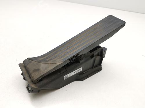 Pedal Pedal 39443983 39443983