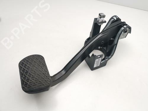 Used Break pedal MERCEDES-BENZ C-CLASS (W204) [2007-2015]  28981695