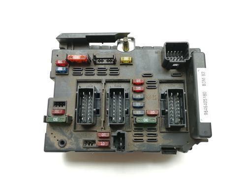 Używane Skrzynka bezpieczników PEUGEOT 307 Break (3E) 2.0 HDI 110 (107 hp) 28980299