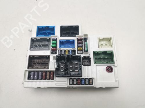 Used Fuse box PEUGEOT 408 II (FP_, F3_, FM_) Hybrid 225 (F3DGYT) (224 hp) 30590698
