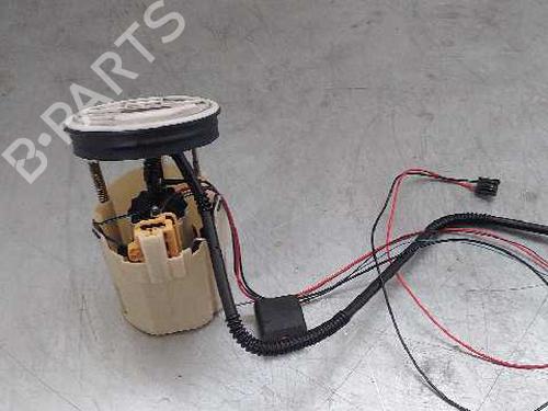 Used Fuel pump MERCEDES-BENZ C-CLASS (W203) C 220 CDI (203.008) (150 hp) 28992709
