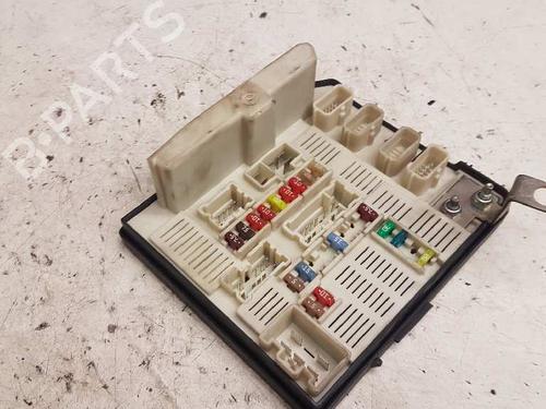Used Fuse box RENAULT MEGANE II (BM0/1_, CM0/1_) 1.5 dCi (BM1F, CM1F) (86 hp) 28983338