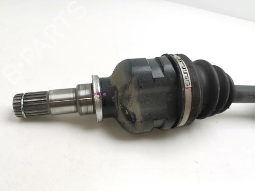 Right front driveshaft TOYOTA YARIS (_P13_) 1.5 Hybrid (NHP130_, NHP130) | BP29813857M39