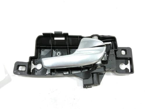 Used Front right interior door handle Front right interior door handle 37774881 37774881