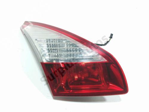 Venstre baglygte bagklap RENAULT MEGANE III Hatchback (BZ0/1_, B3_) 1.5 dCi (BZ09, BZ0D, BZ1W, BZ29, BZ14) (110 hp) 28268314