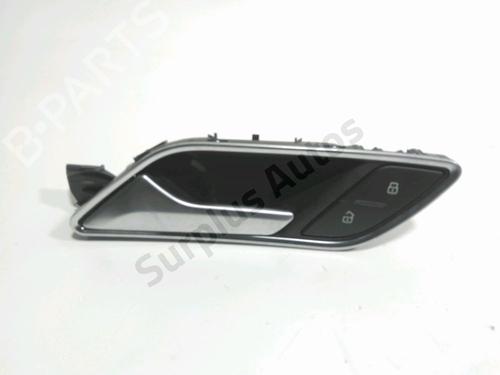 Venstre fortil invendig håndtag Venstre fortil invendig håndtag AUDI A3 Sportback (8VA, 8VF) 1.6 TDI (110 hp) 36183117 36183117