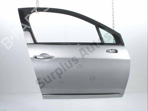 Used Right front door CITROËN C5 III Break (RW_) 2.0 HDi 165 (163 hp) 30166563