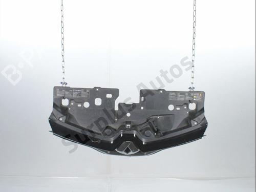 grille-renault-captur-i-j5_-h5_-2013-40213318 main image