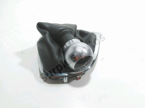 Used Shift knob RENAULT CAPTUR I (J5_, H5_) 0.9 TCe 90 (90 hp) 30584622