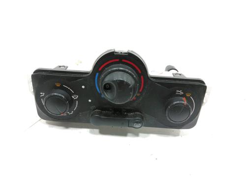 climate-control-renault-clio-iii-br01-cr01-2005-2006-2007-2008-2009-2010-2011-2012-2013-2014-30988563 main image