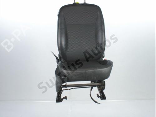 Used Right front seat RENAULT CLIO III (BR0/1, CR0/1) 1.2 16V (BR0P, CR0P) (101 hp) 31163253