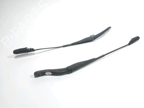 Used Front windshield wiper arm DACIA SANDERO II 1.2 (75 hp) 28271781