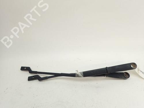 Used Front windshield wiper arm Front windshield wiper arm 37789820 37789820